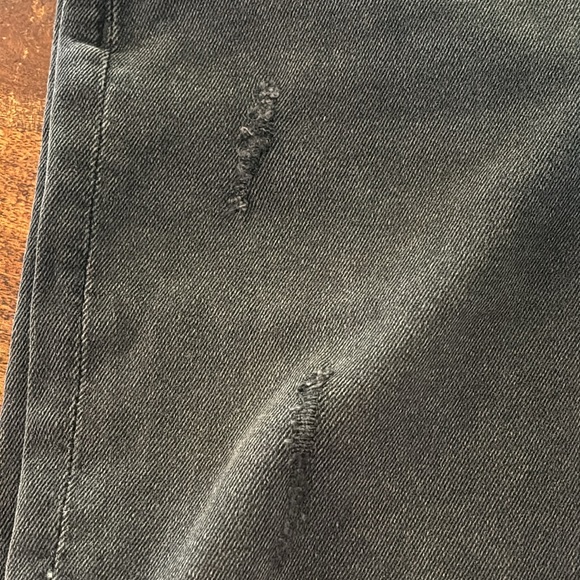 NWT H&M Mom Jeans - Picture 4 of 10